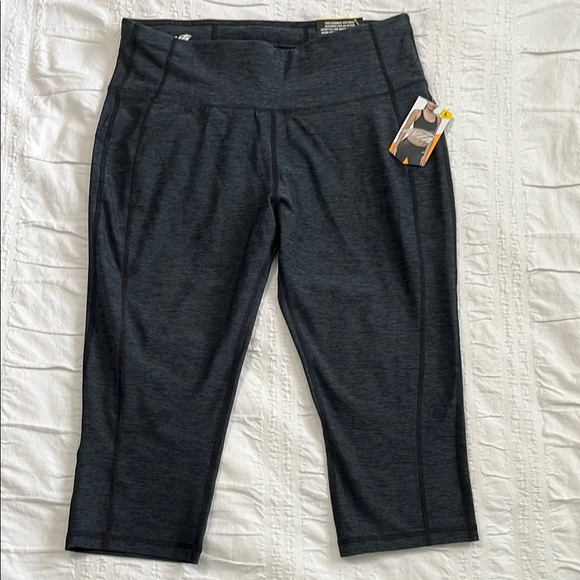 Avia High Waist Charcoal Gray Capri Leggings - Picture 1 of 5